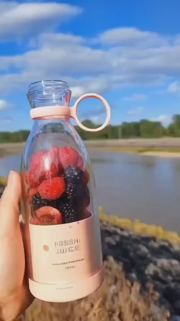 Traverl Portable Mini Juice Blender “Your Pocket-Sized Juice Bar.”